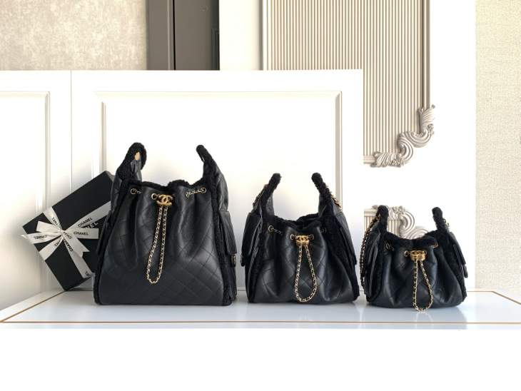 Picture of Chanel Handbags _SKUfw239860925fw